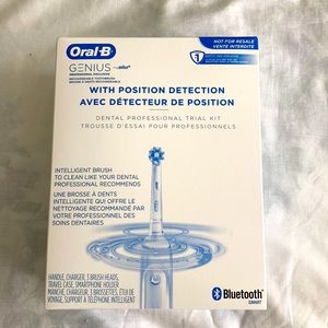 NIB Oral B Genius Toothbrush